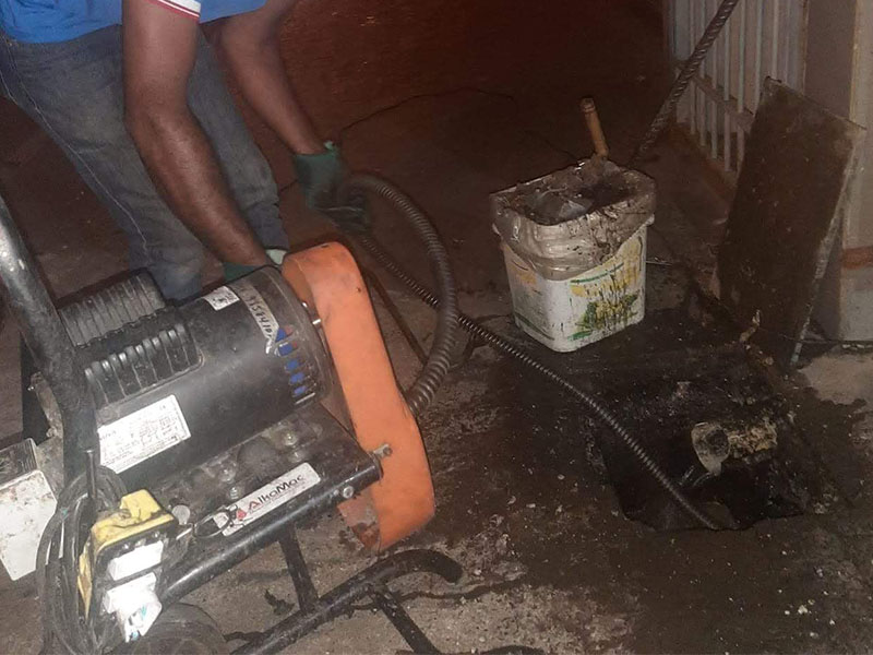 Limpeza de Fossa com a Facilita Desentupidora Limpeza de Fossa com a Facilita Desentupidora